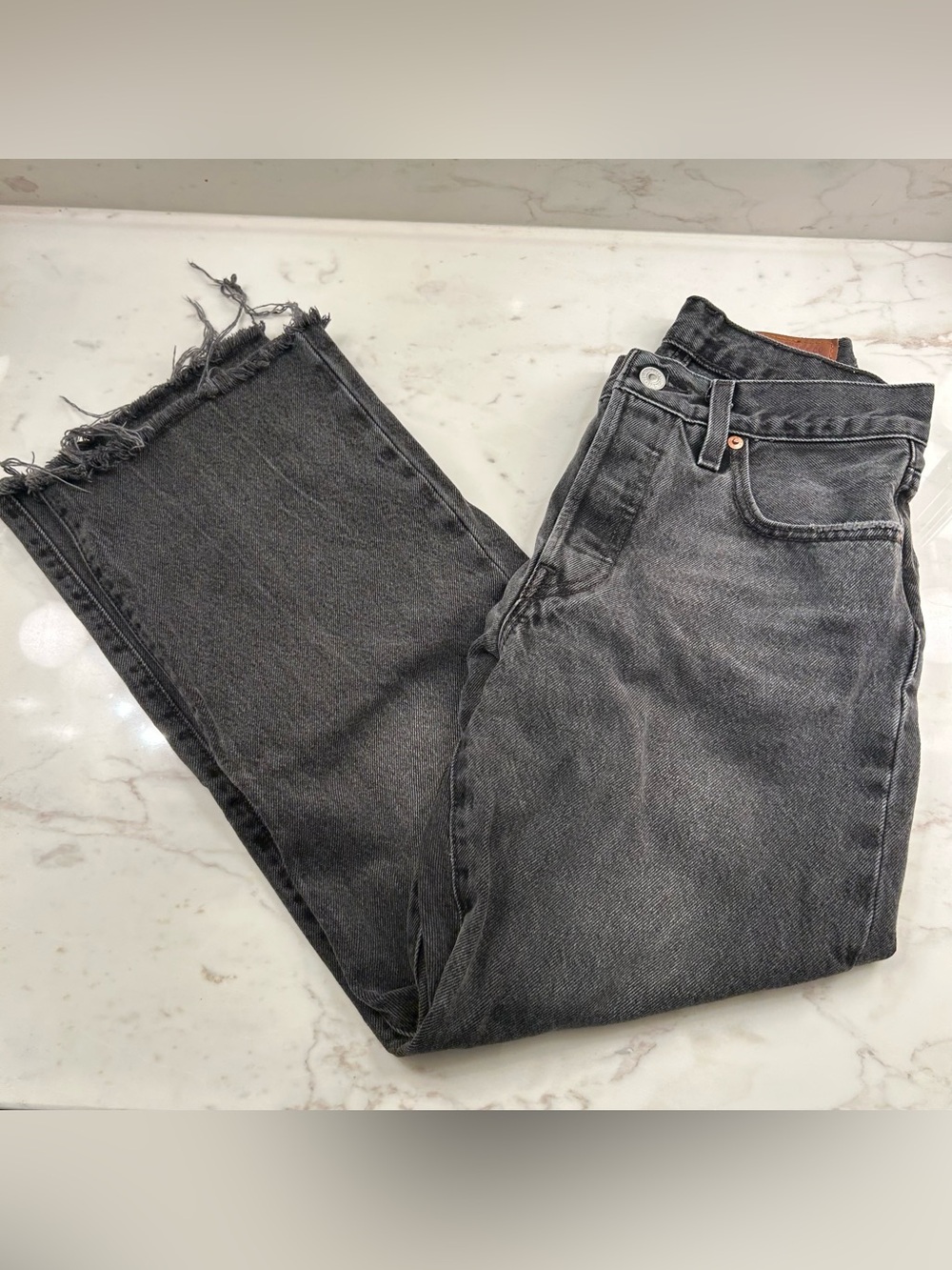Levi’s Black Dark Wash Denim Straight Leg Distressed Pant